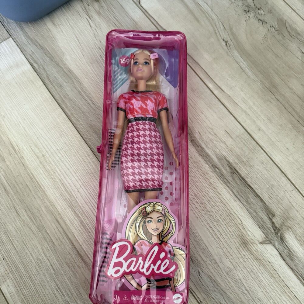 NEW BARBIE MATTEL FASHIONISTAS #169 PINK HOUNDSTOOTH TOP & SKIRT POP DOLL 12"